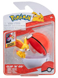 Clip 'n'Go Poké Balls - Fynx & Pokéball, Official Pokéball with 5 cm Figure